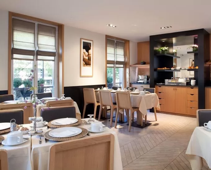 Hotel Marceau Champs Elys&eacute;es
