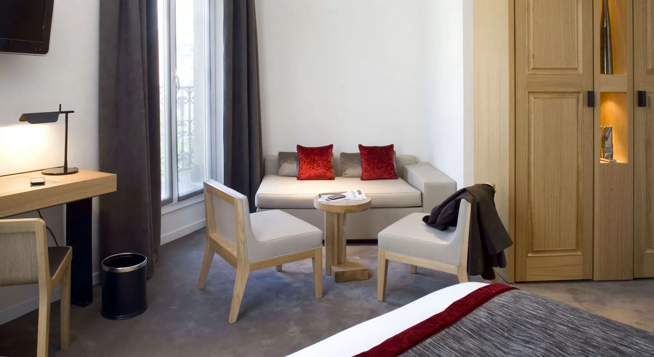 Hotel Marceau Champs Elysées - Deluxe Triple Room